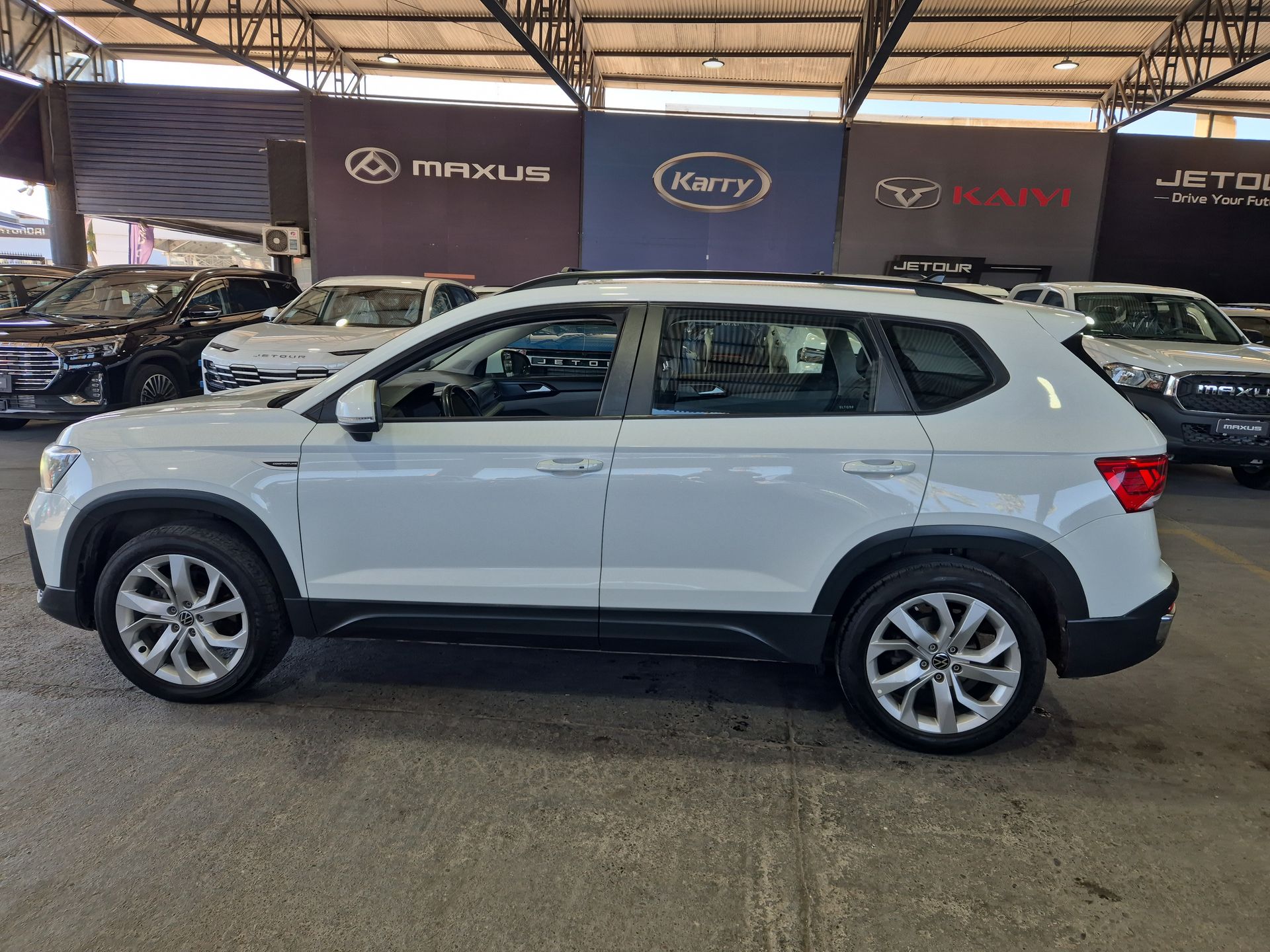 VOLKSWAGEN | TAOS |  AÑO 2023 | AT