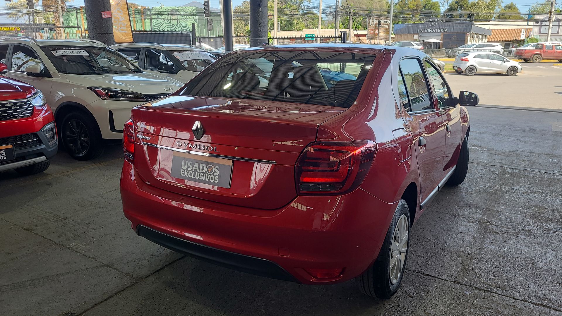 RENAULT | SYMBOL |  AÑO 2018
