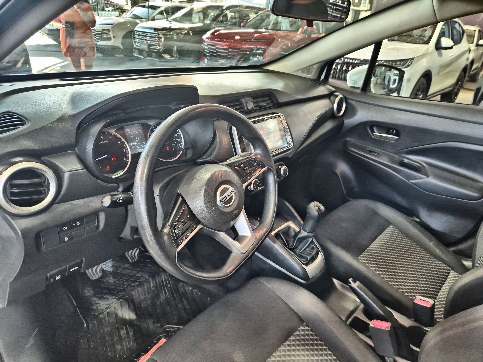 NISSAN | VERSA |  AÑO 2021 | MT