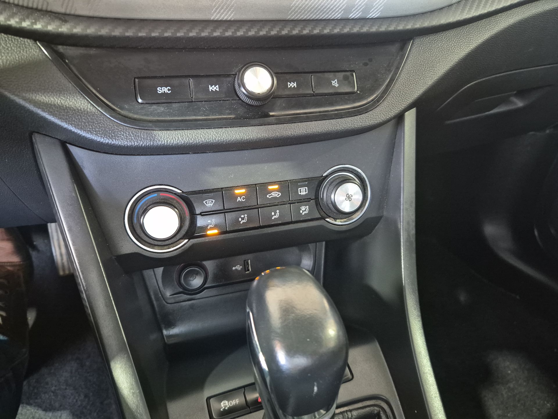 MG | 3 |  AÑO 2023 | AT