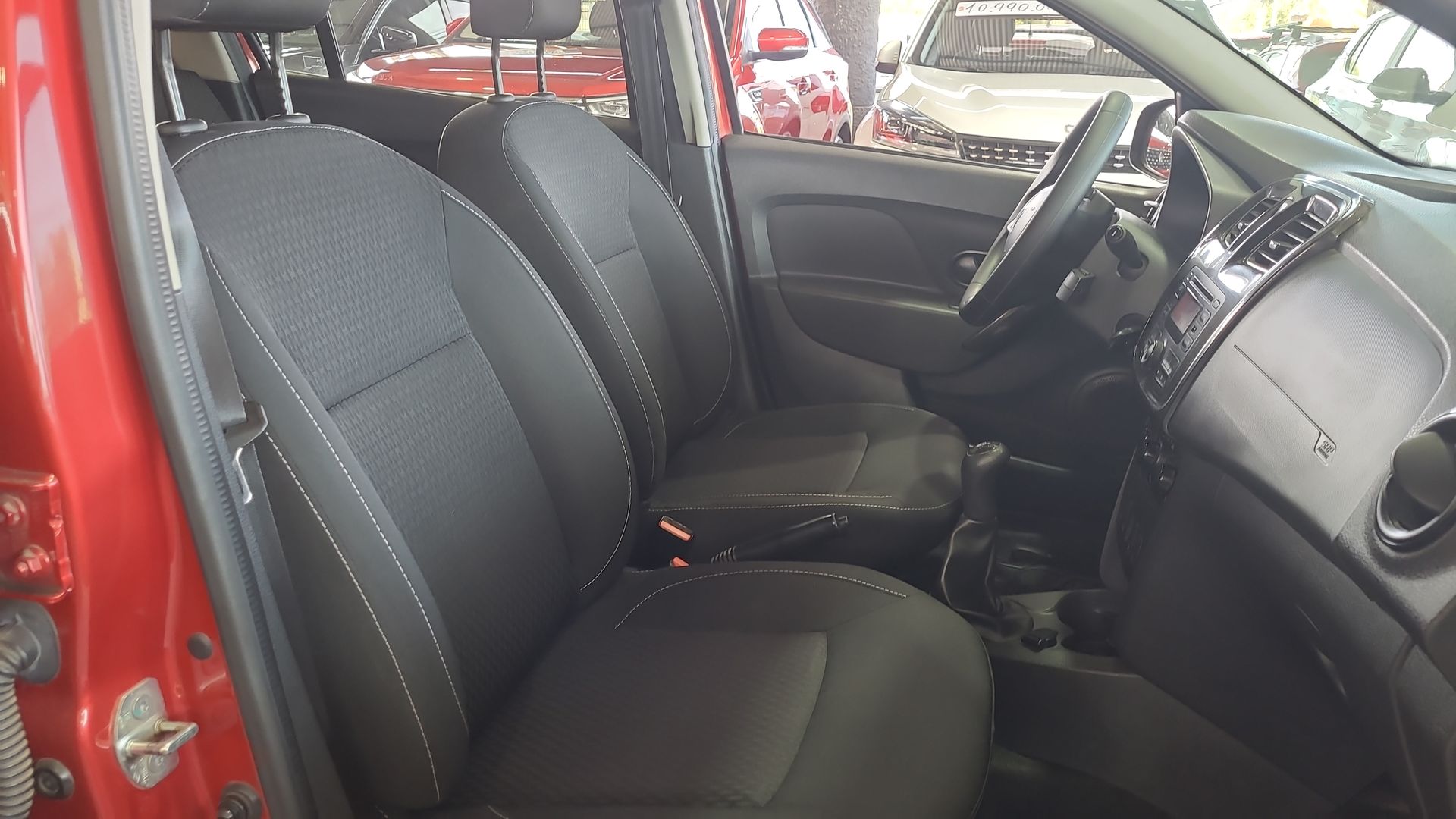 RENAULT | SYMBOL |  AÑO 2018