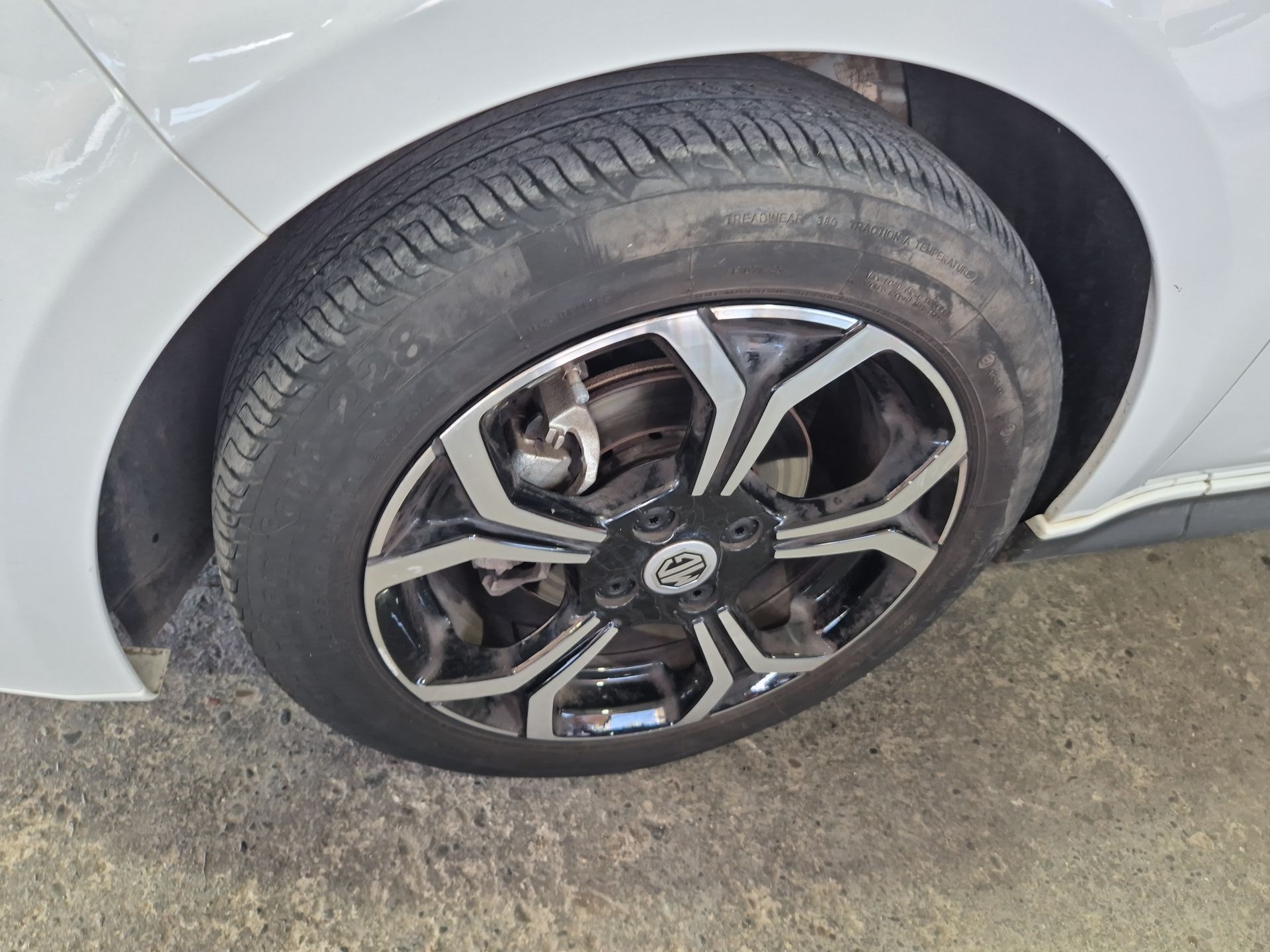 MG | 3 |  AÑO 2023 | AT