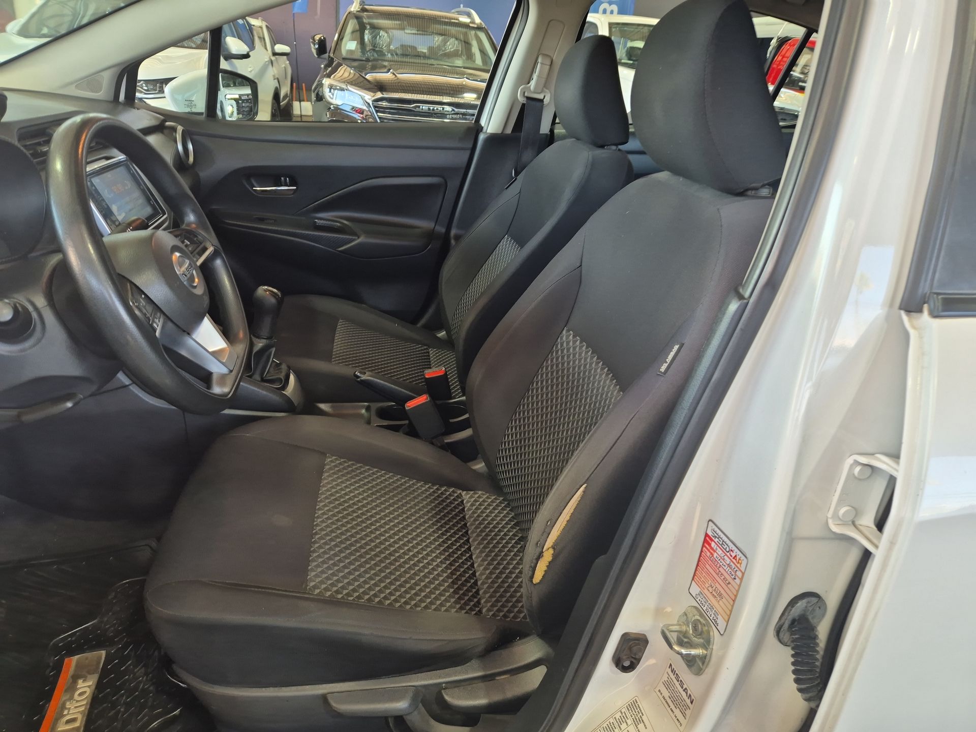 NISSAN | VERSA |  AÑO 2021 | MT