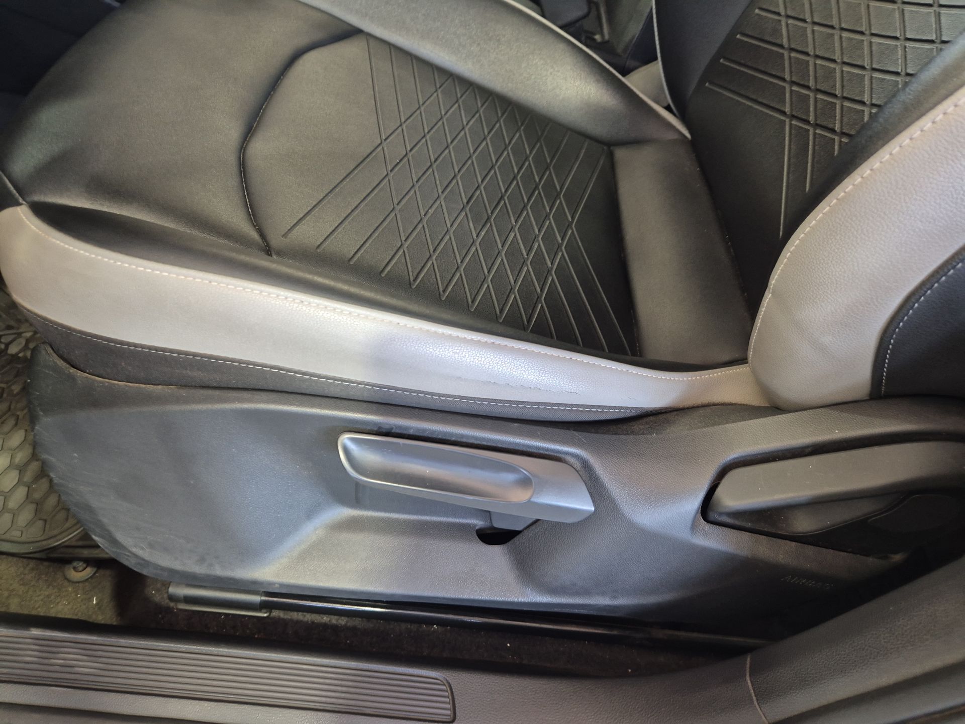 VOLKSWAGEN | TAOS |  AÑO 2023 | AT