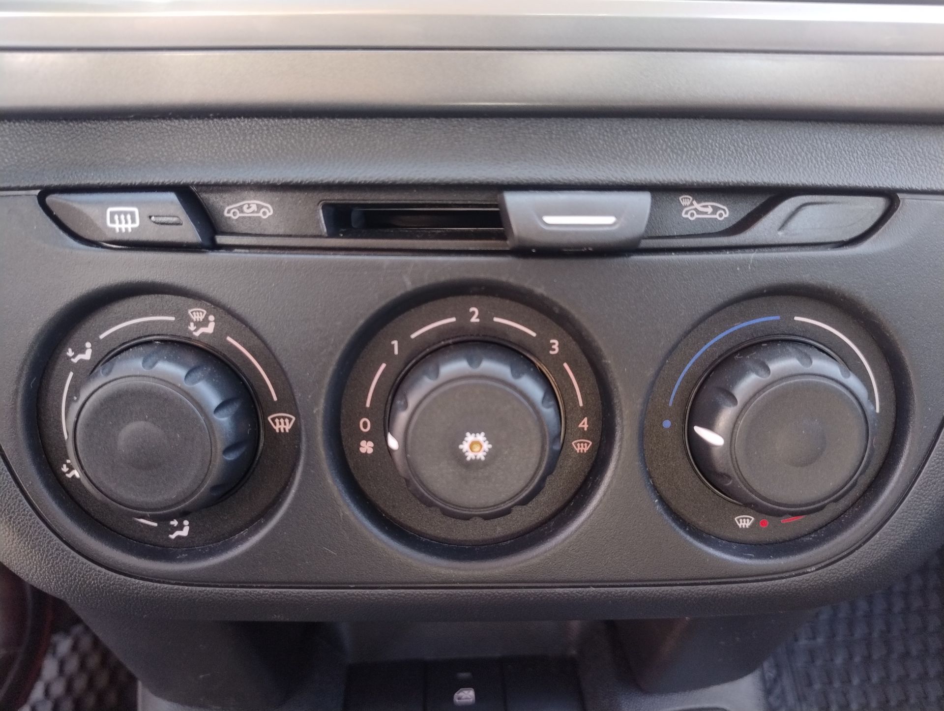 PEUGEOT | 301 |  AÑO 2024 | AT