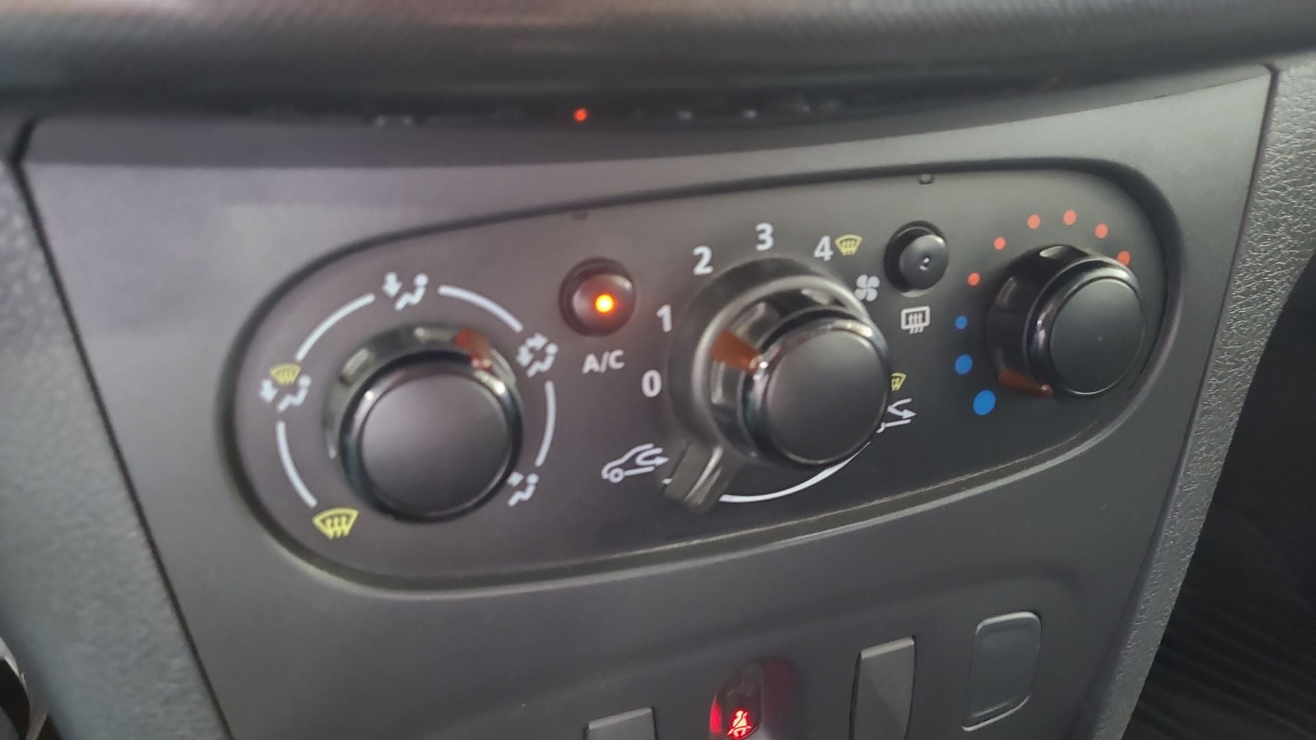 RENAULT | SYMBOL |  AÑO 2018